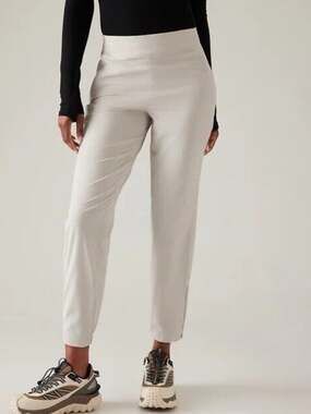 Athleta Brooklyn Heights High Rise Jogger Wrinkle Resistant Stretch Tailored Fit